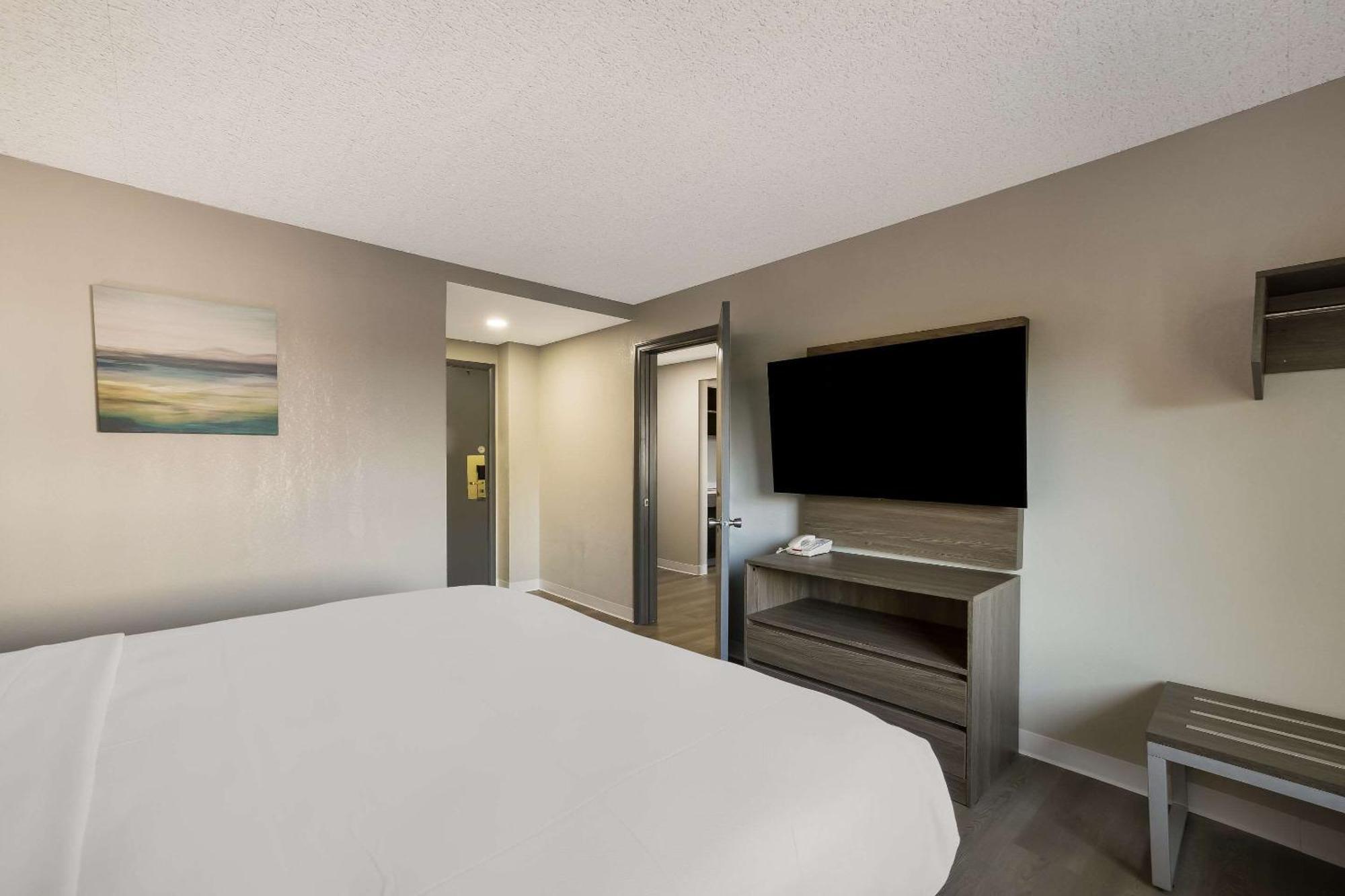 Suburban Studios Milwaukee Airport Bagian luar foto