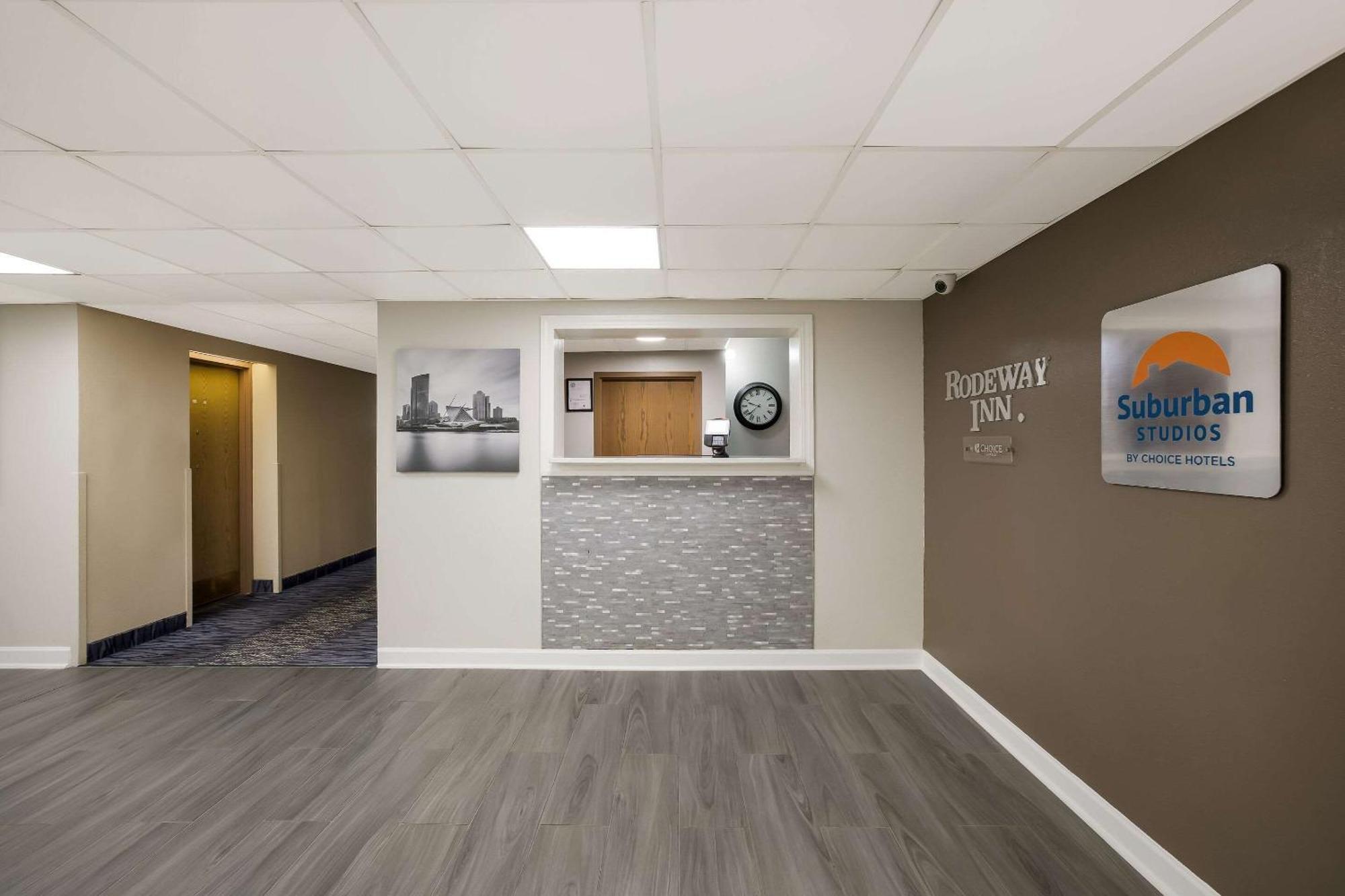 Suburban Studios Milwaukee Airport Bagian luar foto